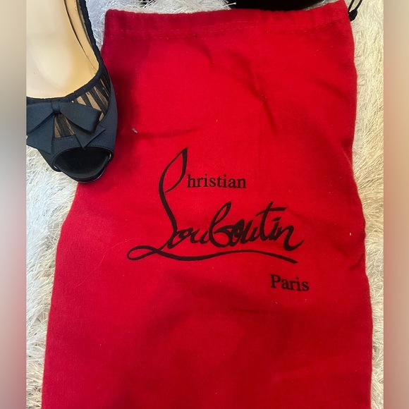 Christian Louboutin, Black Crepe Satin/Chiffon high heeled pump with peep toe - Picture 5 of 7